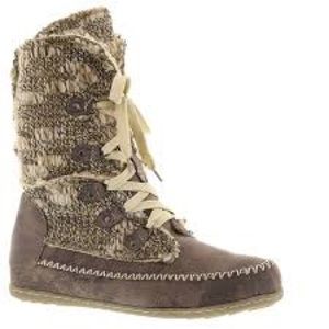 NEW MUK LUKS®
Lilly Lace-Up Boot  Size 9
